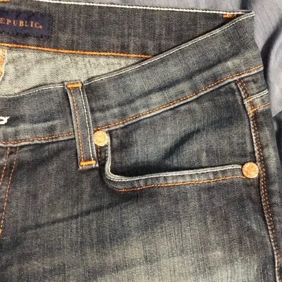 Rock & Republic Double R Embroidered Jeans Womens Size 6 28 capri stitch cuff - Picture 5 of 16